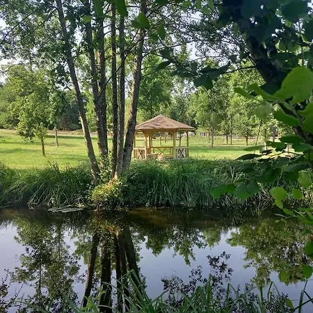 Campsite Au Coeur De La Nature Le Grand-Luce
